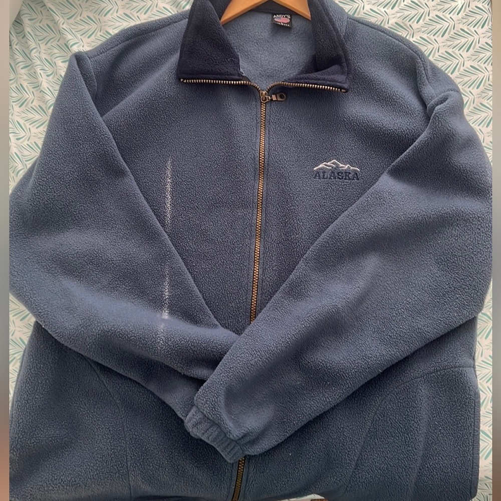 Alaska zip-up sweater